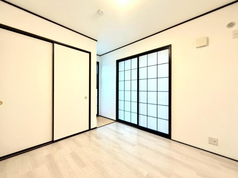草加市西町 中古戸建の洋室