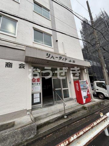 リバーサイド小柳の外観