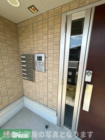 メープルハウスのエントランス