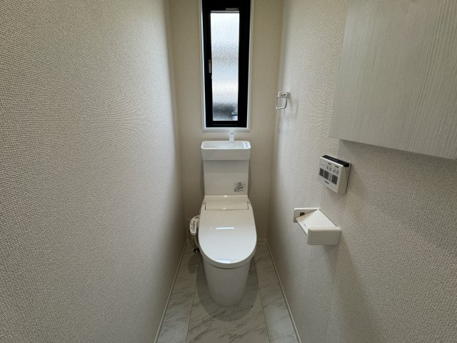 神戸市須磨区緑が丘２丁目新築戸建B号棟のトイレ