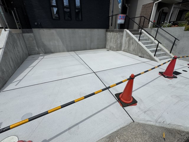 神戸市須磨区緑が丘２丁目新築戸建B号棟の駐車場