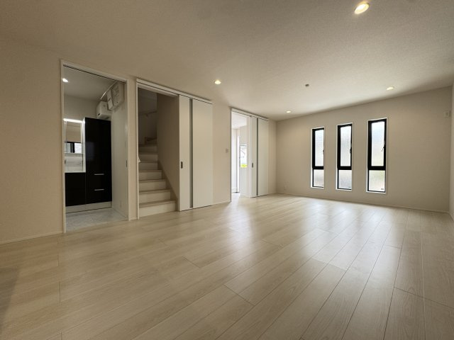 神戸市須磨区緑が丘２丁目新築戸建B号棟の居間・リビング