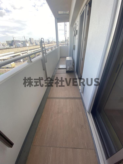 【バルコニー】