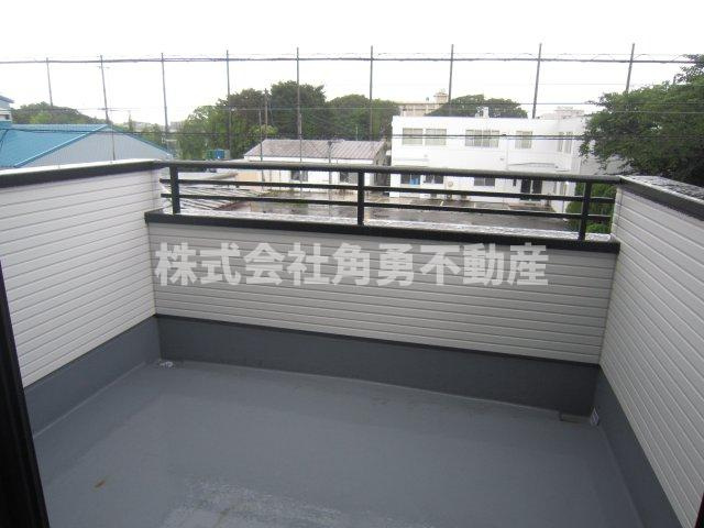 厚木市鳶尾1期　新築一戸建て　1号棟の内観：施工例|《施工例》バルコニー