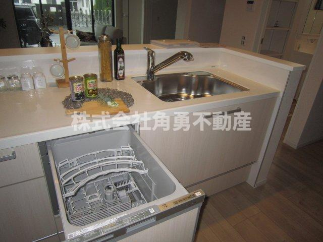 厚木市鳶尾1期　新築一戸建て　1号棟の内観：施工例|《施工例》食洗器