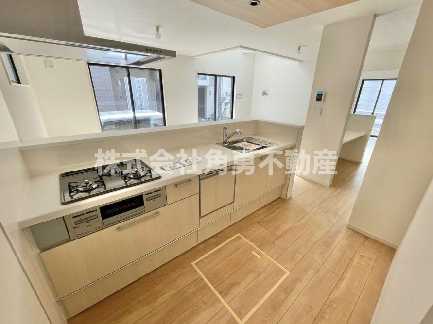 厚木市鳶尾1期　新築一戸建て　1号棟の内観：施工例|《施工例》キッチン