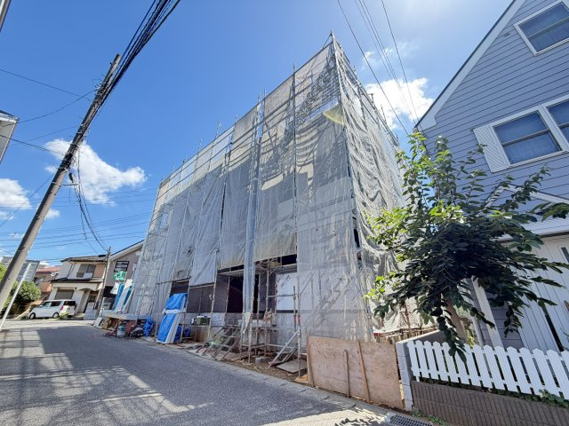 Lavage 上本郷の外観