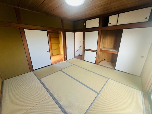 古河市尾崎 リフォーム物件　の和室|〇和室　8帖〇
2階にも和室がございます。ゆったりくつろげるお部屋です（＾＾）
2026年8月撮影