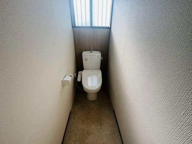 古河市尾崎 リフォーム物件　のトイレ|〇トイレ〇
新品交換済み、温水洗浄便座です。
2026年8月撮影