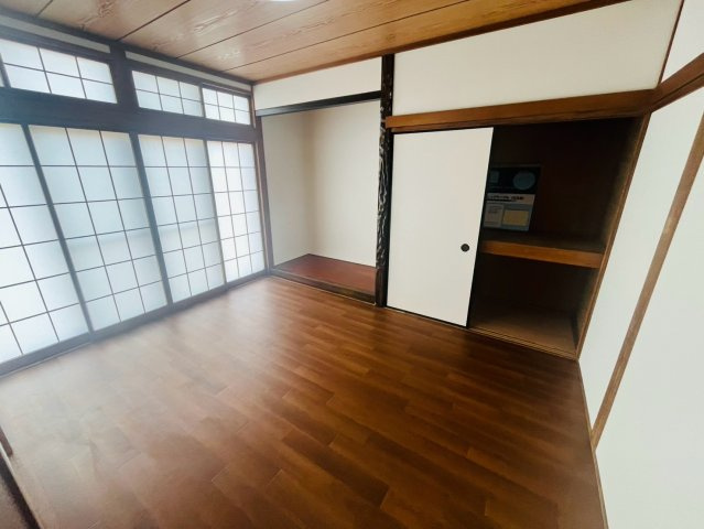 古河市尾崎 リフォーム物件　の洋室|〇洋室　6帖〇
急な来客やお泊りに来られた方へのお部屋としてもご使用いただけます。
2026年8月撮影