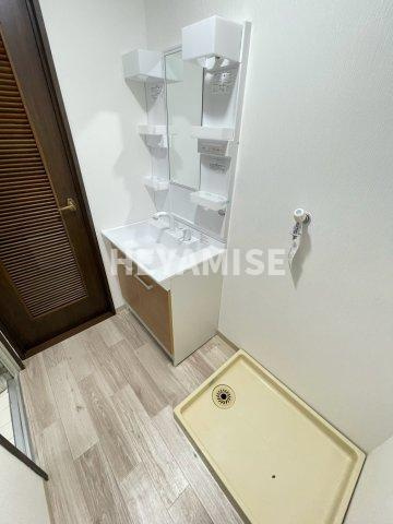 マンションニュー西山の洗面所