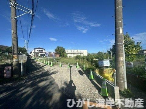 茅ヶ崎市小桜町　売地　全３区画の前面道路含む現地写真|現地外観
