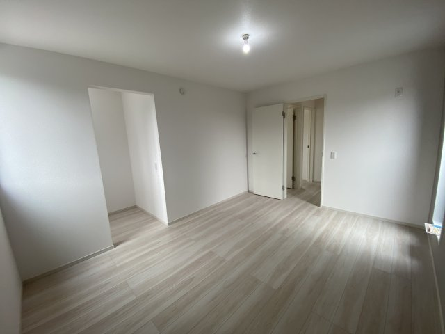 所沢市上安松14期　新築2棟の洋室