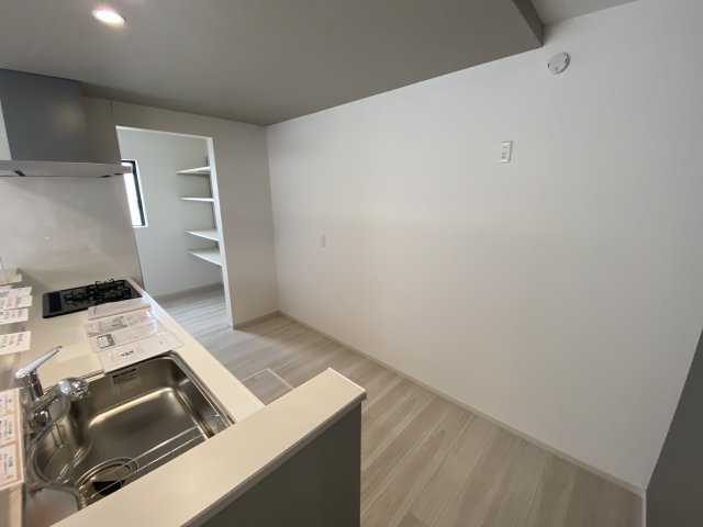 所沢市上安松14期　新築2棟のキッチン