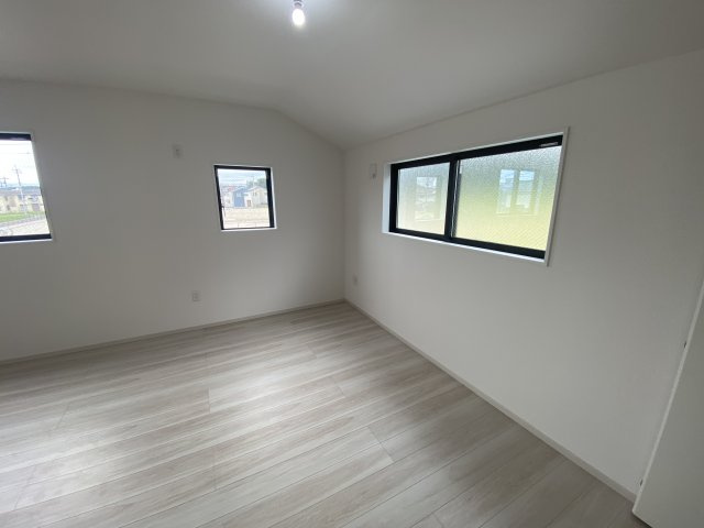 所沢市上安松14期　新築2棟の洋室