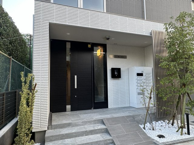 スクエア都立家政のエントランス