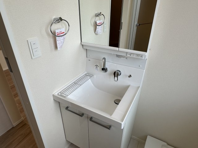 スクエア都立家政の洗面所