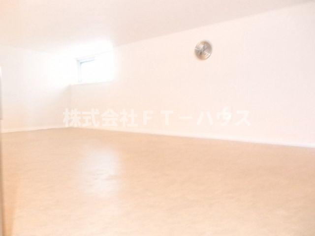 ローズアパート(Q-054C)の寝室