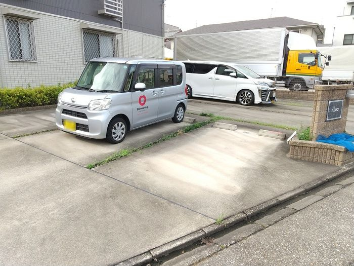 デュオ砂口の駐車場