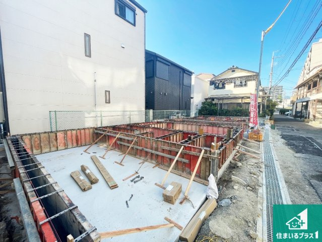 高槻市南松原町　新築一戸建ての外観|現在の進捗状況です！順調に作業進行中、完成が待ち遠しいです！詳細の間取り等、お気軽にお問い合わせください！
