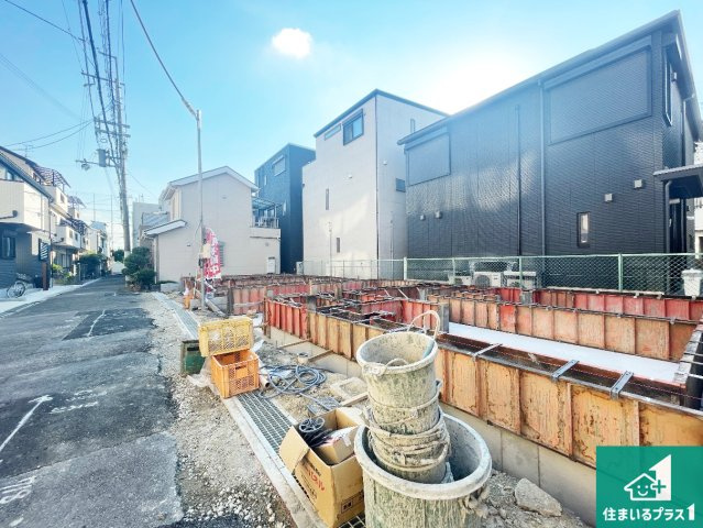 高槻市南松原町　新築一戸建ての外観|現在の進捗状況です！順調に作業進行中、完成が待ち遠しいです！詳細の間取り等、お気軽にお問い合わせください！
