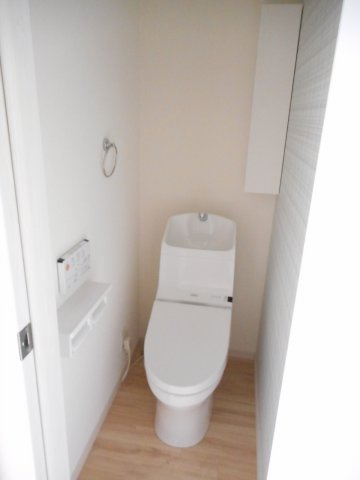 ローズガーデンのトイレ|ゆったりとした空間のトイレです