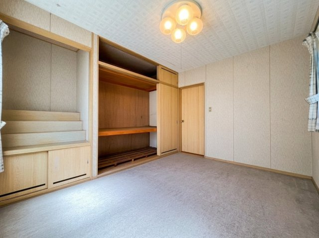 花川南4条2丁目 戸建の洋室|２階 ６帖洋室