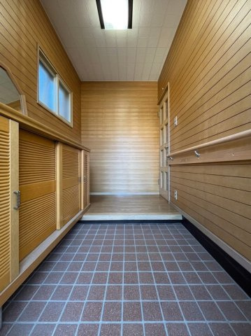 花川南4条2丁目 戸建の玄関
