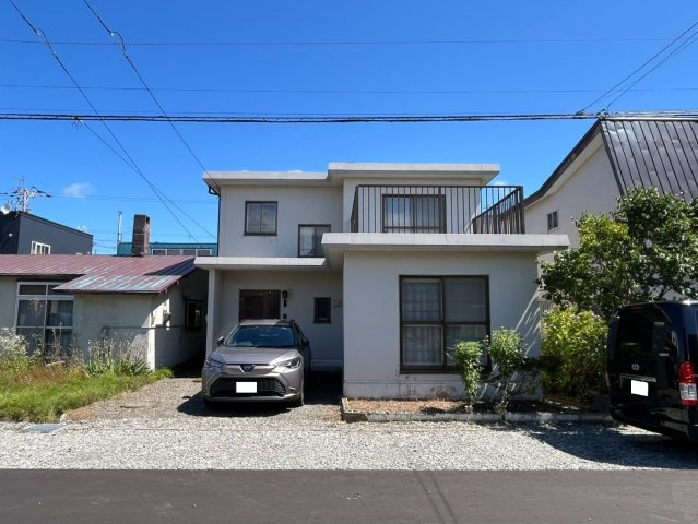 花川南4条2丁目 戸建の外観|南側のルーフバルコニー付き