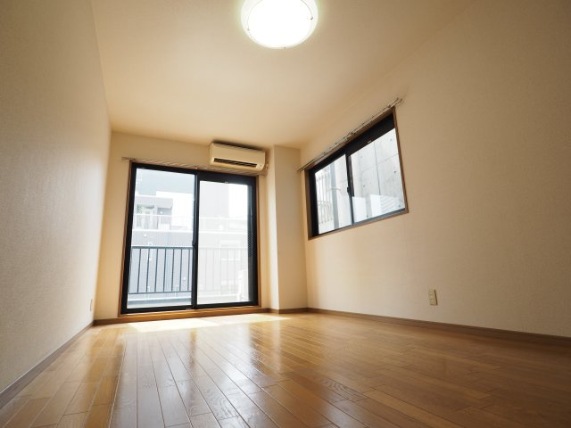 ラモ横濱の居間・リビング