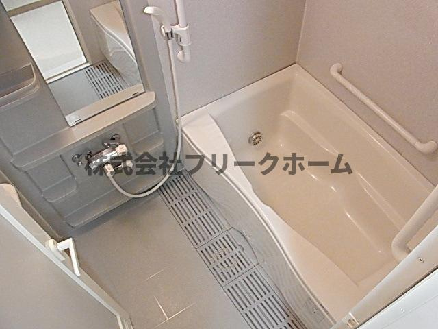 小金井市梶野町２丁目の賃貸マンションの浴室
