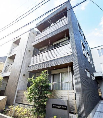 グランシャリオ三軒茶屋の外観