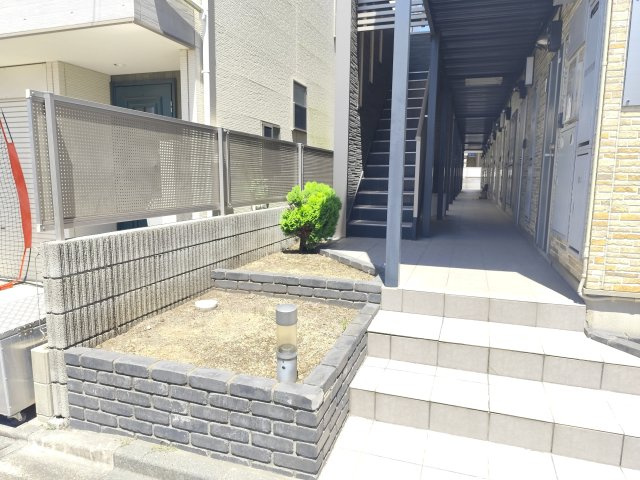 ライフガーデン西一之江Ⅴのエントランス