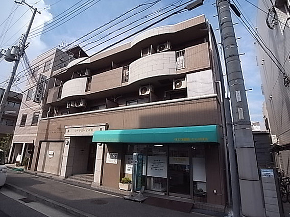 ローテローゼ本山の外観