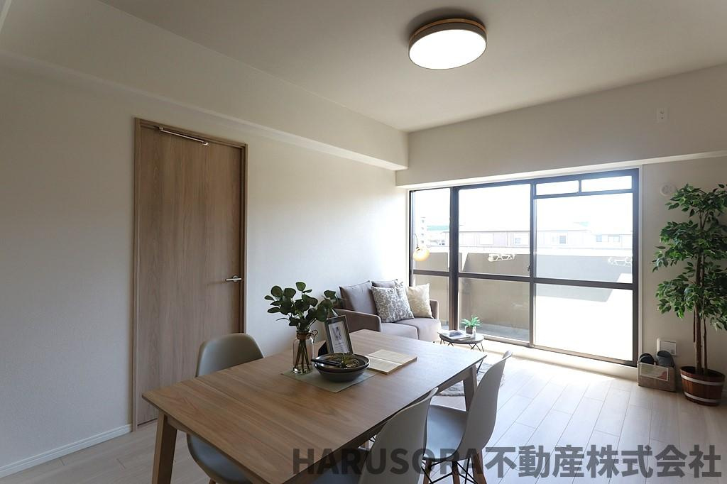 ライオンズマンション東花園の居間・リビング