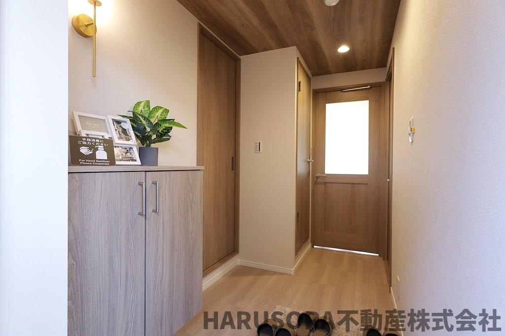 ライオンズマンション東花園の玄関