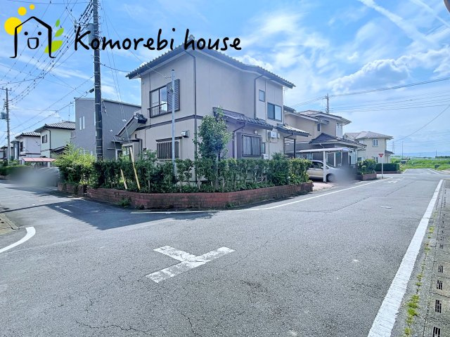 比企郡川島町八幡2丁目　中古戸建の前面道路含む現地写真|前面道路含む現地写真です