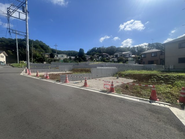 八王子市犬目町３期の前面道路含む現地写真