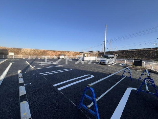 ベルジュの駐車場|高崎、前橋のお部屋探しはエンドスケープまで！お客様の理想お聞かせ下さい♪