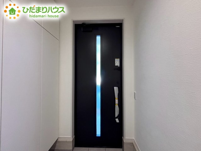 上尾市西宮下9期　新築戸建　01の玄関