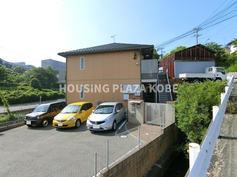 シャーメゾン妙法寺の駐車場
