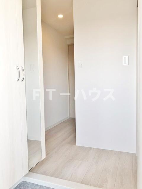 フォルトメゾン鬼高の玄関