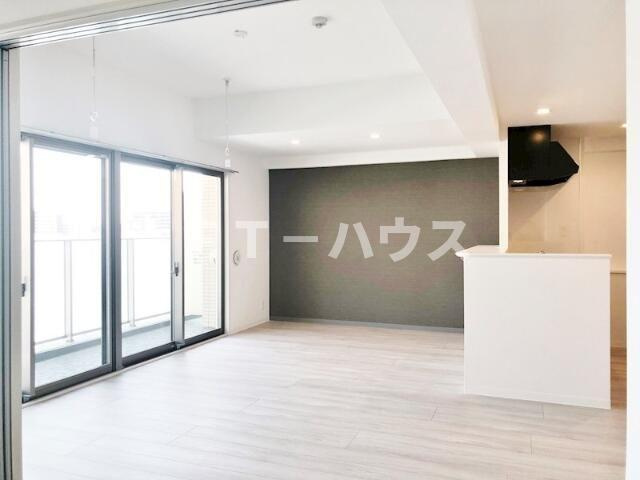 フォルトメゾン鬼高の居間・リビング