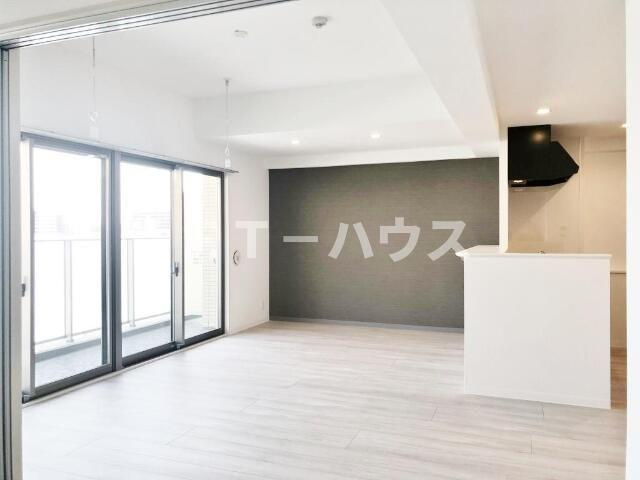 フォルトメゾン鬼高の居間・リビング
