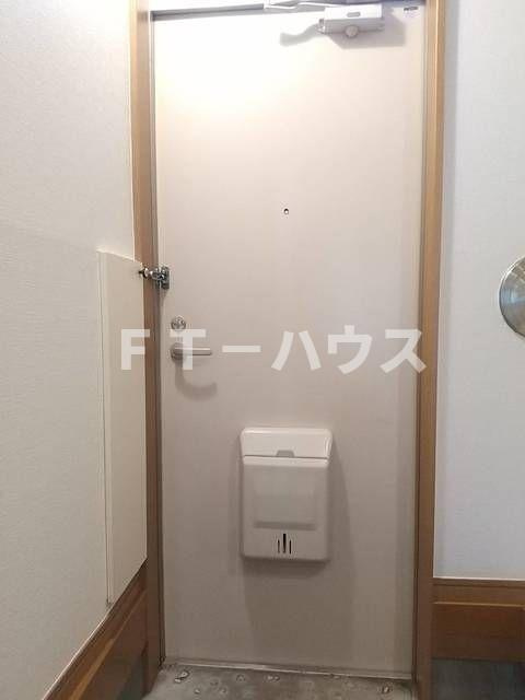 本八幡ガーデンタウンＡの玄関