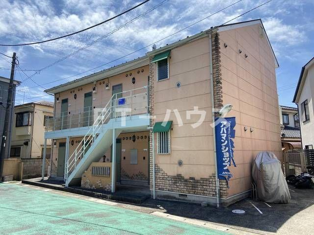 本八幡ガーデンタウンＡのエントランス