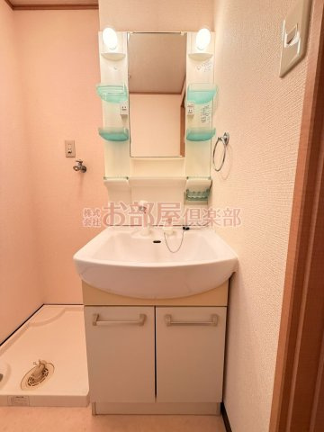 チャームビラⅡの洗面所|忙しい朝には欠かせない洗面所です