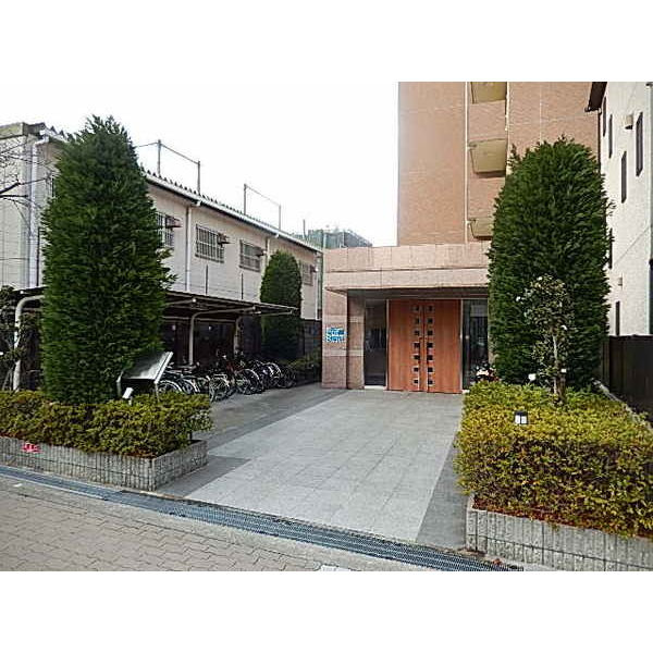 ONE ROOF FLAT TENJINBASHIのエントランス
