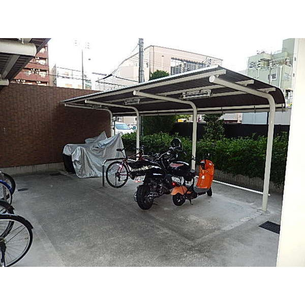 ONE ROOF FLAT TENJINBASHIの駐車場