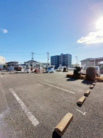 昭和エクセランマンションの駐車場|高崎、前橋のお部屋探しはエンドスケープまで！お客様の理想お聞かせ下さい♪